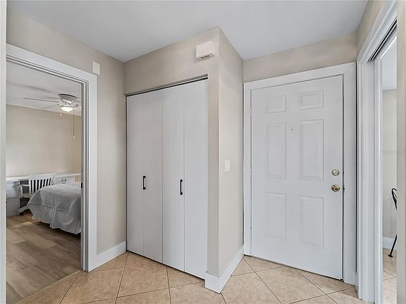 5th image of 4668 OAK HILL LANE #40