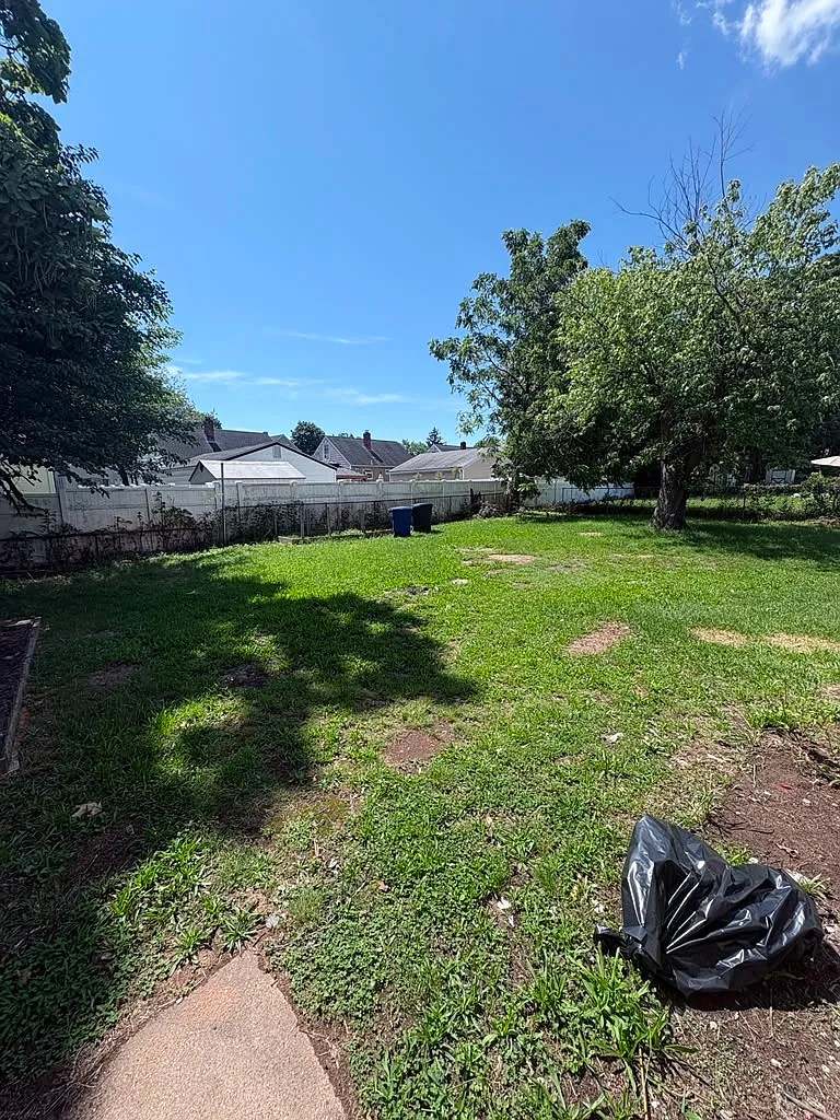 Maple St, West Haven — Photo 2