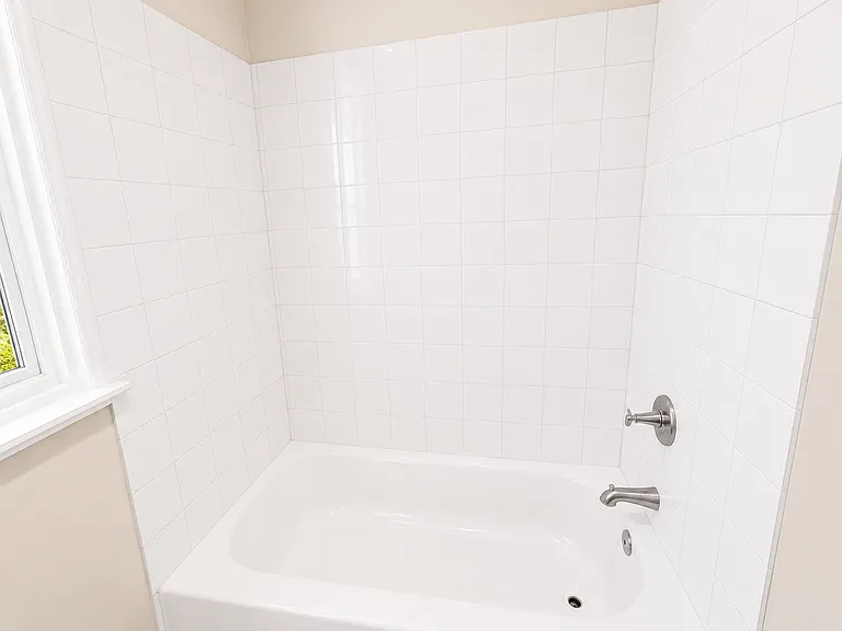 15-19 Isabella Ave #2F — Photo 4