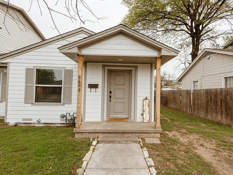 3609 Cumberland Ave #A — Photo 2