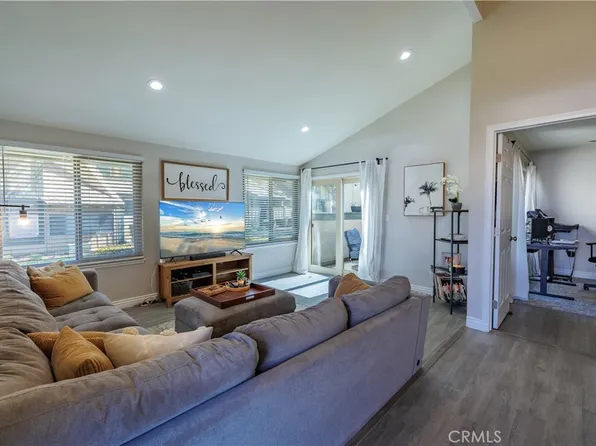 1422 Camelot Dr, Corona, CA 92882
