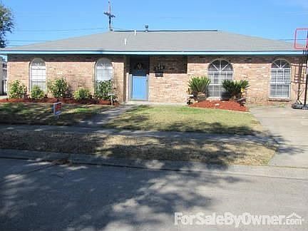 1st image of 329 Greenwood Dr