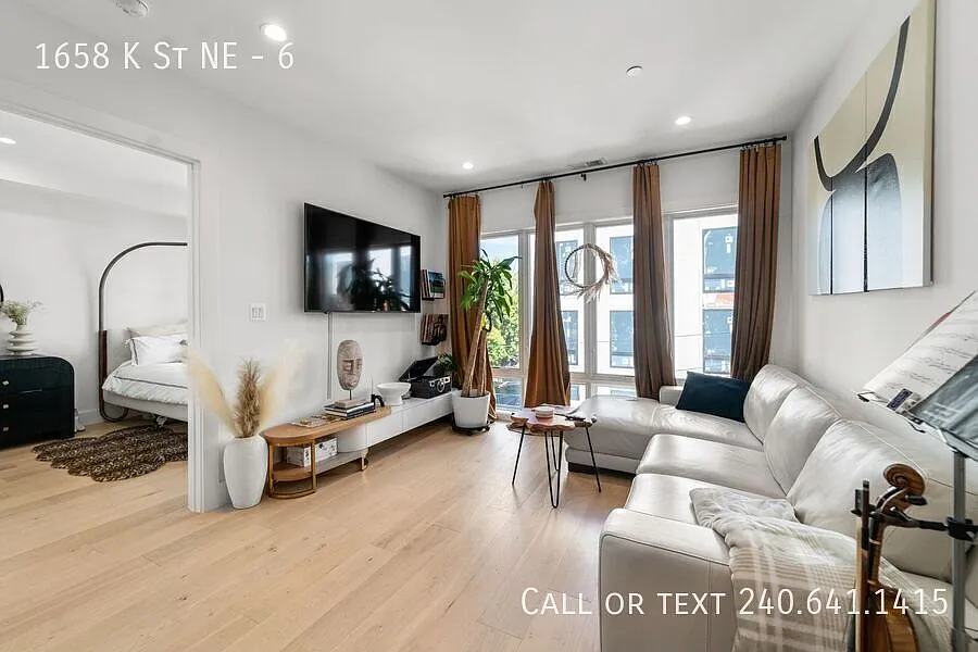 Stunning 2 BA/2 BR Condo in Langston! — Photo 4