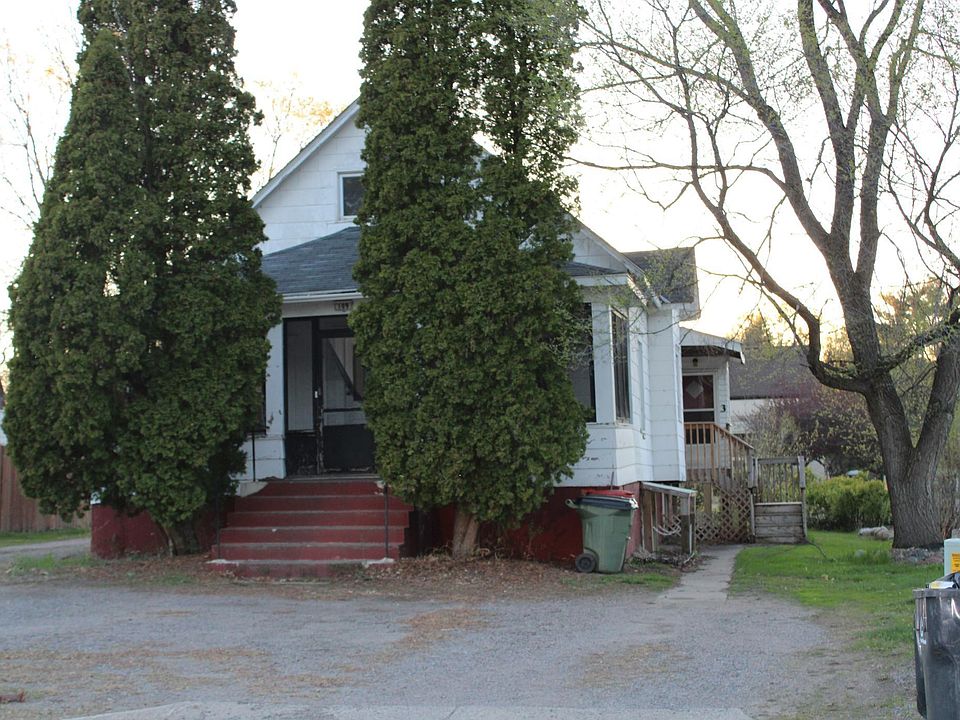 2nd image of 109 Linn St