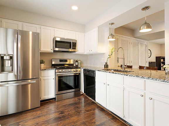5th image of 2791 Chateau Cir
