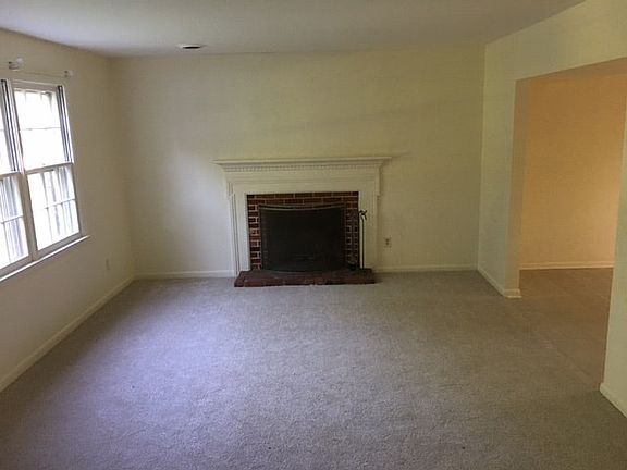 2nd image of 2507 Ramblewood Dr