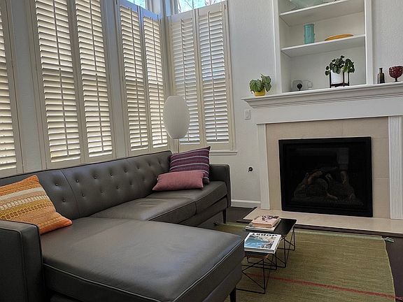 Front/Living Room (Furnished)