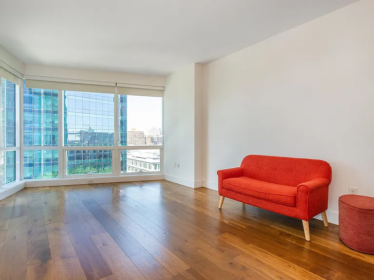 77 Hudson St #1701R — Photo 18