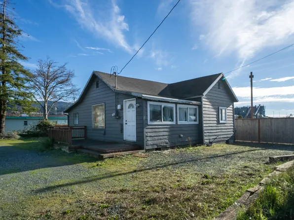 807 Garibaldi Ave, Garibaldi, OR 97118
