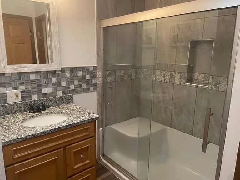 809 Douglas St #2 — Photo 3