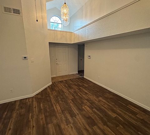 5th image of 611 Turner Way