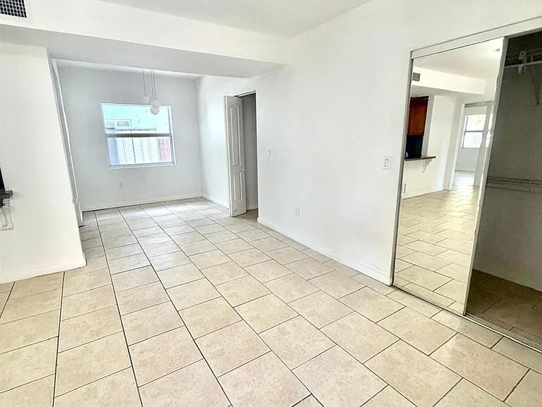 1760 Calais Dr #A — Photo 4