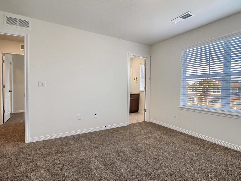 14776 Oslo Ave — Photo 29