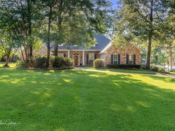 1215 Bay Ridge Dr, Benton, LA 71006