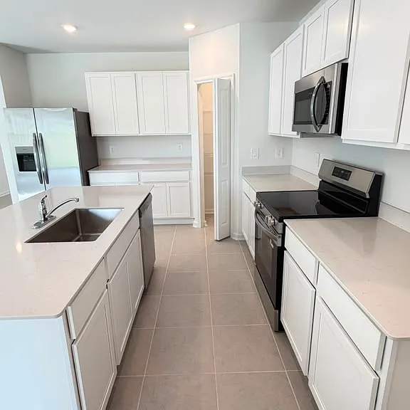 3375 Alexander Dr — Photo 10