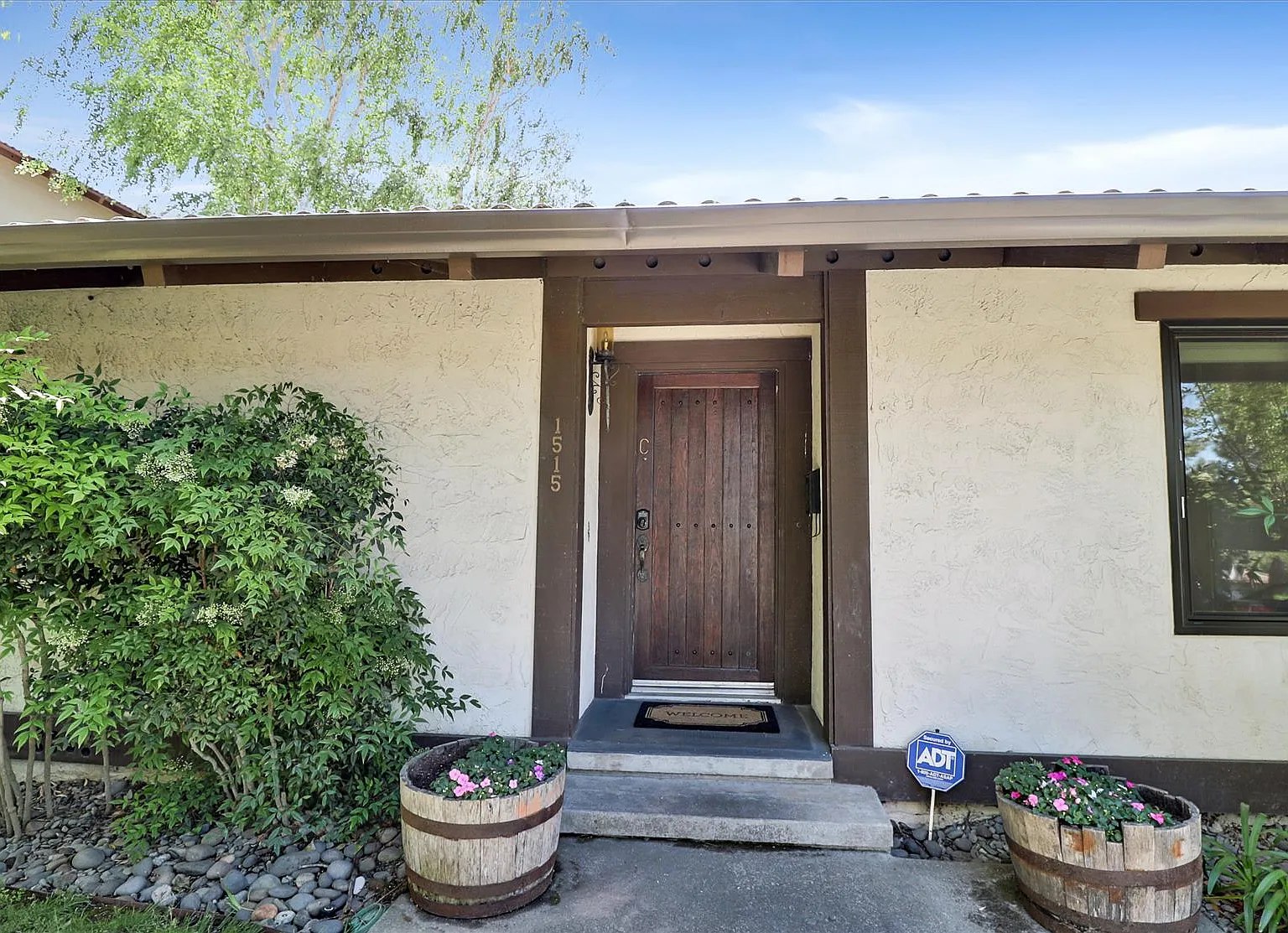 3 bed, 1428 sqft, $4,000 — Photo 2