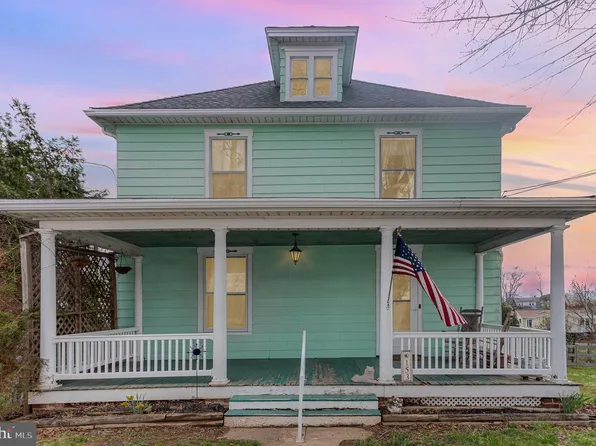 153 E Main St, New Freedom, PA 17349