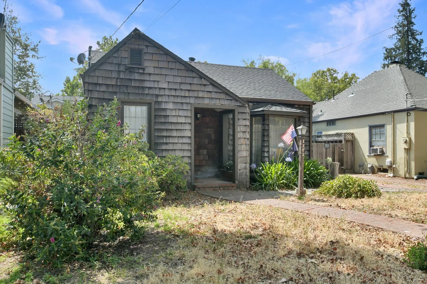 1763 Jonathan Ave photo 1
