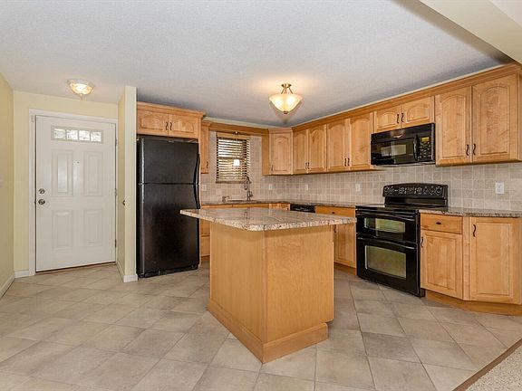 2nd image of 31 Greenwood Village St S #31