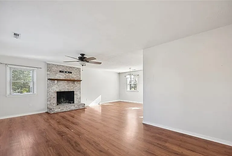 6295 Banshire Dr — Photo 3