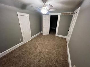 1700 Cypress St #B, Highland, IL