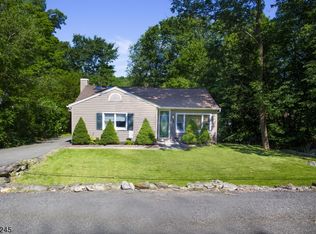6 Beech Dr, Stockholm, NJ 07460
