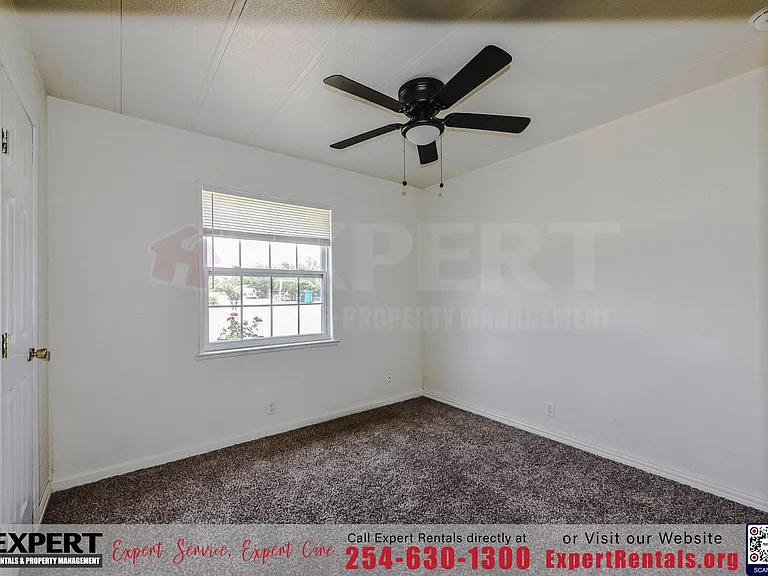 1402 Elyse Dr — Photo 17