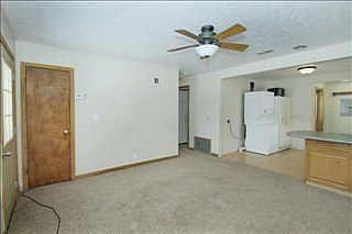 4th image of 2118 W Osterhout Ave