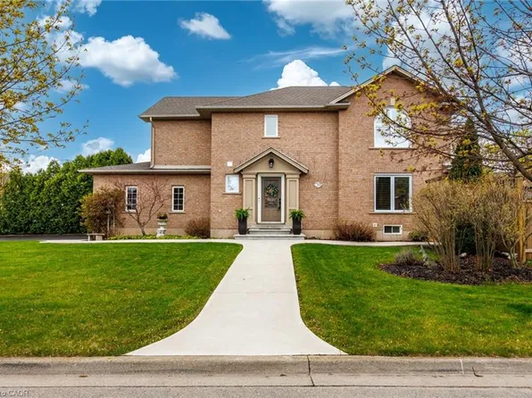 29 Magnolia Cres, Grimsby, ON L3M 5N1