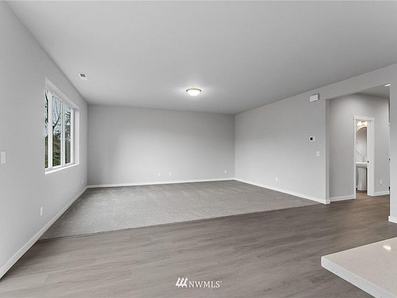 3rd image of 7842 Riverview Ct SE
