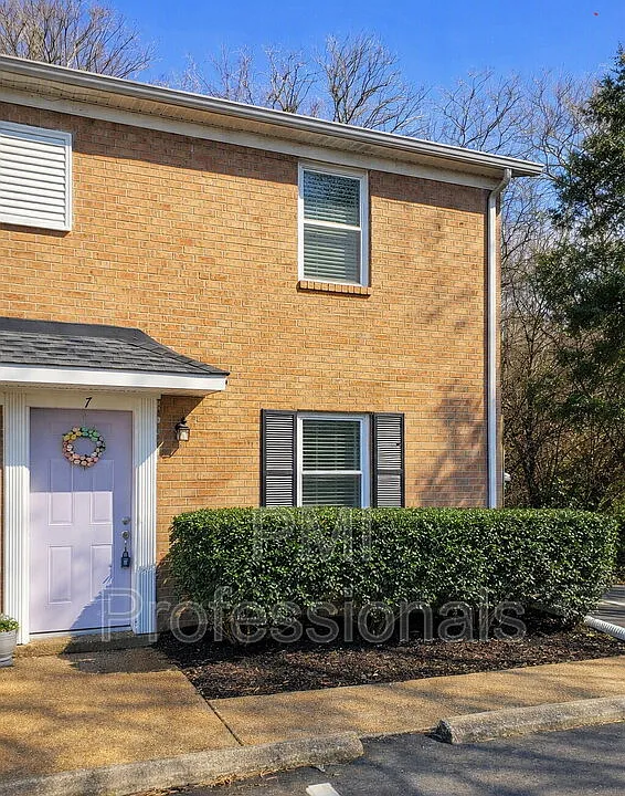736 E Northfield Blvd #7