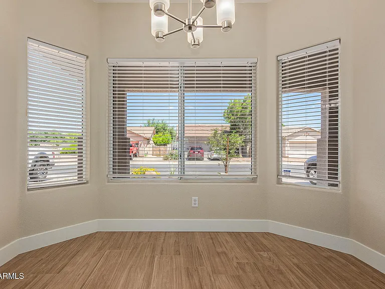 3556 N 143rd Ln — Photo 9