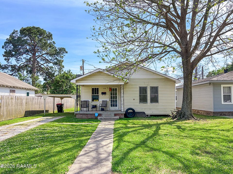 1st image of 208 Bellot St