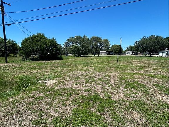 2nd image of 508 W Dallas Ave