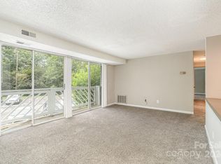 9541 Shannon Green Dr APT E, Charlotte, NC 28213