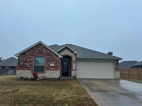 1233 Shelley Dr, Burleson, TX 76028