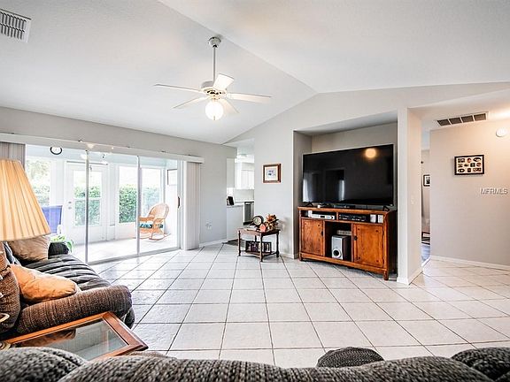 2nd image of 29424 Schinnecock Hills Ln