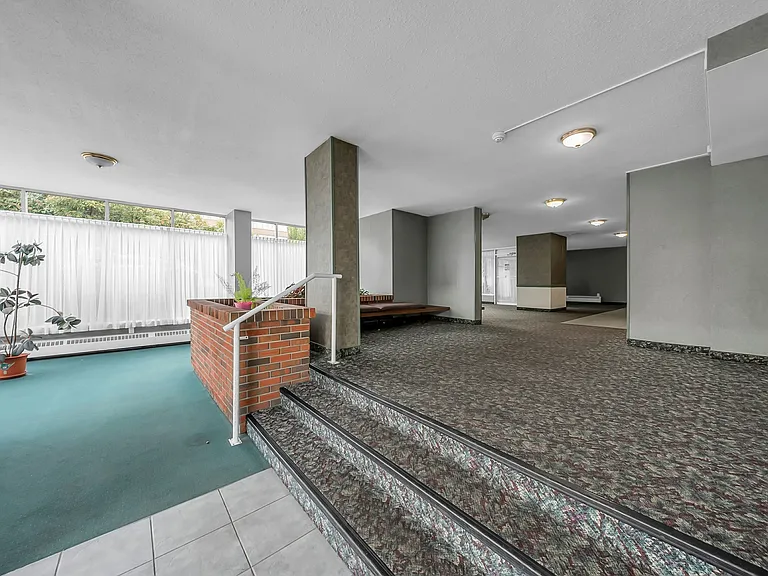 700 Hamilton St — Photo 6