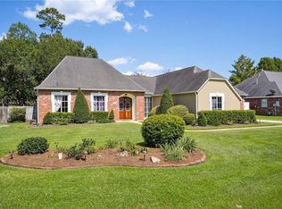 810 Harmony Ln, Mandeville, LA 70471