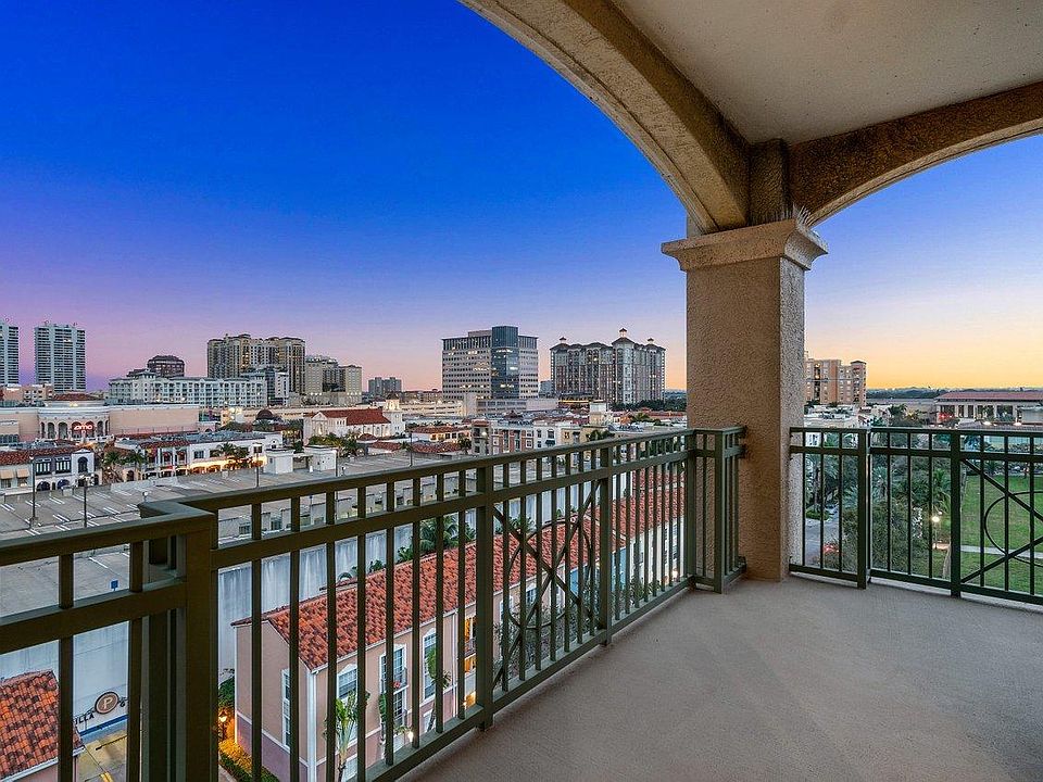 1st image of 403 S Sapodilla Avenue #Ph2-14