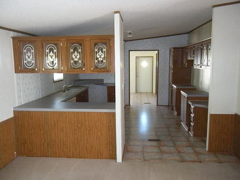 2nd image of 1142 Gobblers Mountain Rd