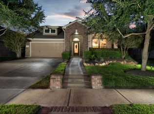 18318 N Elizabeth Shore Loop, Cypress, TX 77433