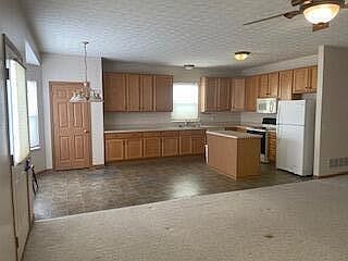 5th image of 9192 Cambrian Commons Dr