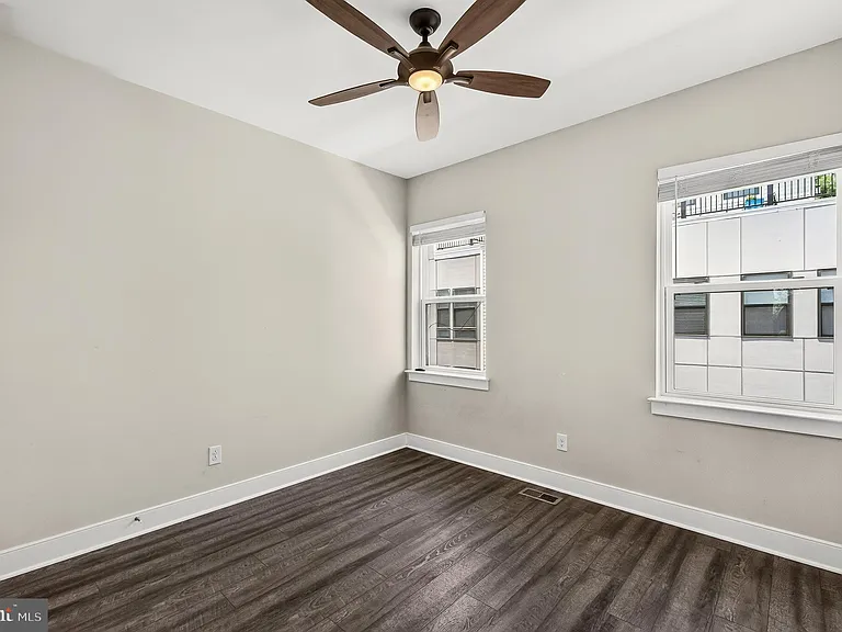 1013 S Taylor Ct — Photo 37