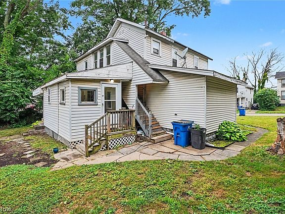 3rd image of 17 W Wilson Ave