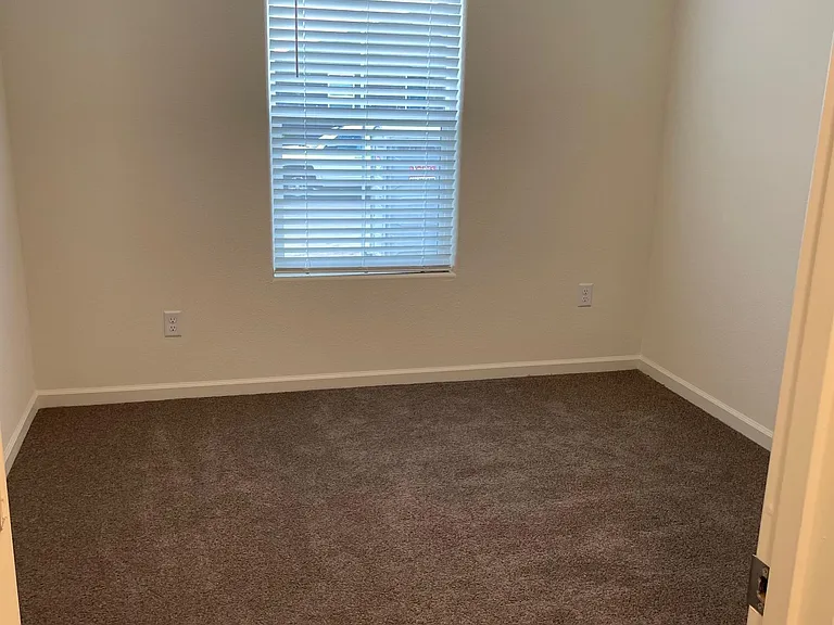 285 Zion Canyon Ct — Photo 9
