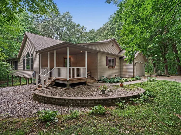 3334 Clearview Ln, Saugatuck, MI 49453