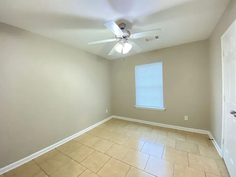 304 Clint Rd #A — Photo 3