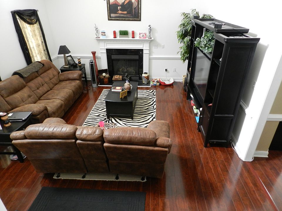 1st image of 2598 Rosewood Drive