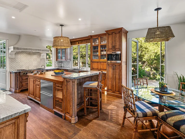 805 Park Hill Ln — Photo 6